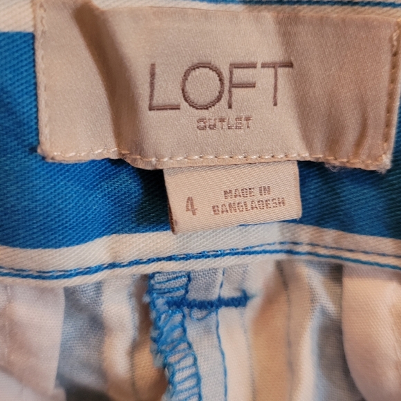 loft Blue and White Striped Women's Shorts used good condition . - Picture 5 of 8